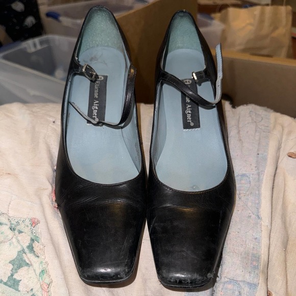 Black High Heels size 7 - Picture 2 of 6